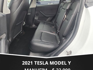 Tesla Model Y foto 7