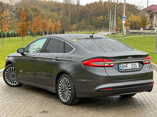 Ford Fusion foto 4