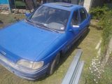 Ford escort 1.6 benzin  Ford siera 1.6-2.0 benzin foto 3