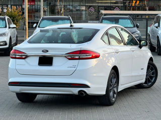 Ford Fusion foto 4