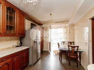 Apartament cu 4 camere, 173 m², Centru, Chișinău foto 5