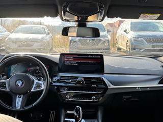 BMW 5 Series foto 10