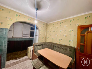 Apartament cu 2 camere, 55 m², Botanica, Chișinău foto 2