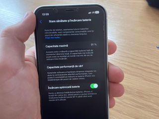 Vând iPhone 11 simplu foto 8