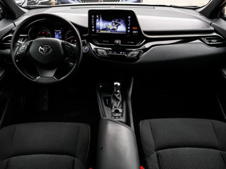 Toyota C-HR foto 7