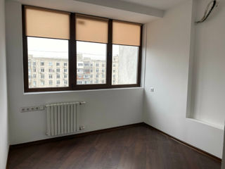 Apartament cu 3 camere, 74 m², Râșcani, Chișinău foto 6