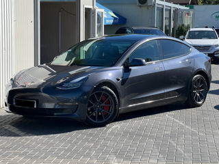 Tesla Model 3 foto 1