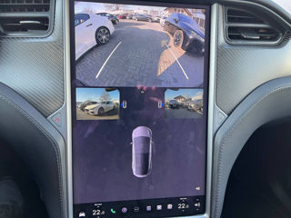 Tesla Model X foto 9