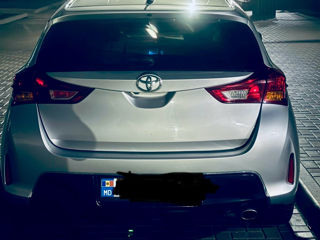 Toyota Auris foto 2