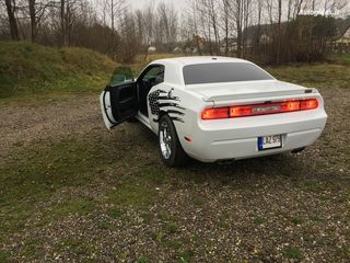 Dodge Challenger foto 6