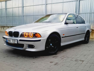 BMW 5 Series foto 9