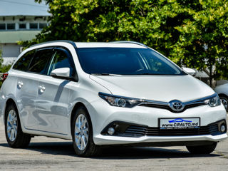 Toyota Auris foto 1