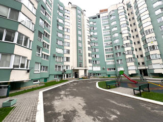 Apartament cu 3 camere, 76 m², Poșta Veche, Chișinău