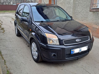 Ford Fusion foto 6