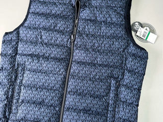 Продам жилетку Michael Kors Quilted Vest foto 1