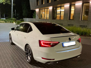 Skoda Superb foto 3