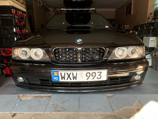 BMW 5 Series foto 1