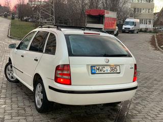 Skoda Fabia foto 3