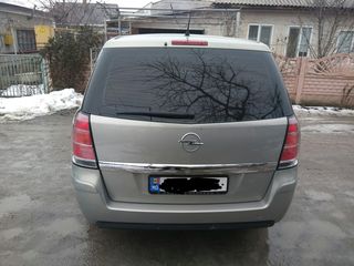 Opel Zafira foto 4