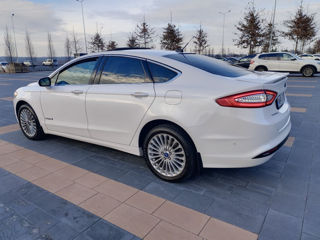 Chirie auto- rent a car Ford Fusion  Hybrid машина свободна foto 6