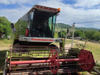 Claas Dominator 98 SL foto 0