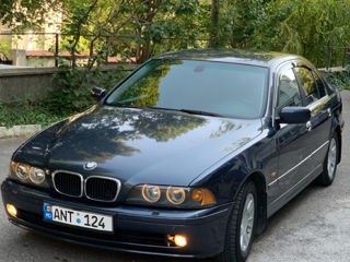 BMW 5 Series foto 7