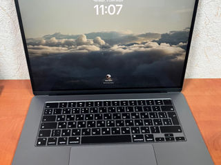 Продам MacBook Air 15 M2 (2023)