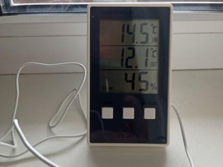 Термометр-внутренний-наружный с датчиком внешним-измеритель влаги воздуха=гигрометр. foto 9
