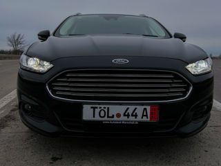 Ford Mondeo foto 2