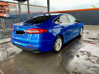 Ford Fusion foto 4