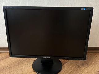 Monitor Samsung și Benq foto 2