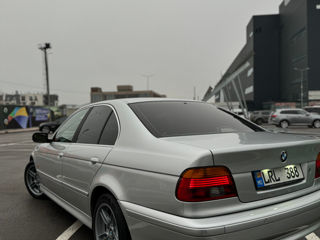 BMW 5 Series foto 3