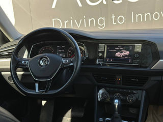 Volkswagen Jetta foto 9