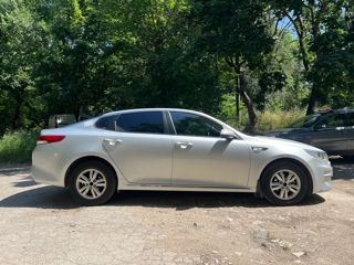 KIA K5 foto 1