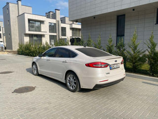 Ford Fusion foto 4