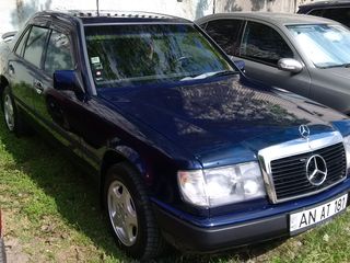 Mercedes Series (W124) foto 9