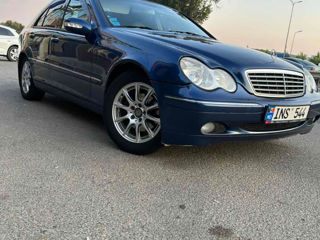 Mercedes C-Class