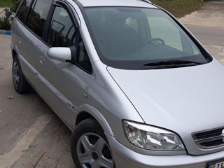 Opel Zafira foto 3