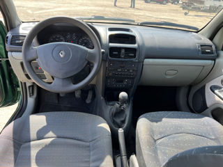 Renault Clio foto 5