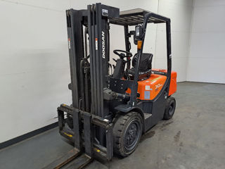 погрузчик мачтовый DOOSAN D30G PLUS дизельный 2019