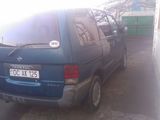 Nissan Serena foto 1