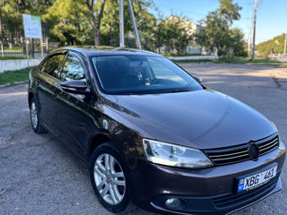 Volkswagen Jetta foto 2