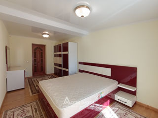 Apartament cu 3 camere, 115 m², Râșcani, Chișinău foto 2