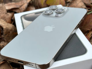 iPhone 15 Pro Max 256GB Natural Titanium foto 4