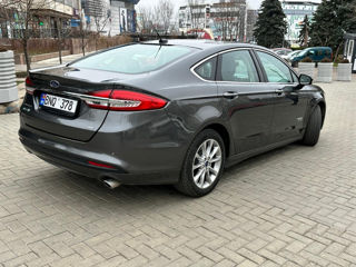 Ford Fusion foto 5