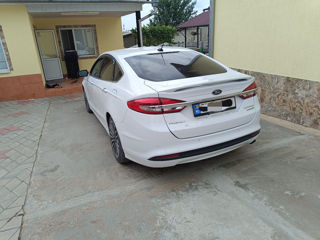 Ford Fusion foto 4