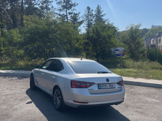 Skoda Superb foto 3