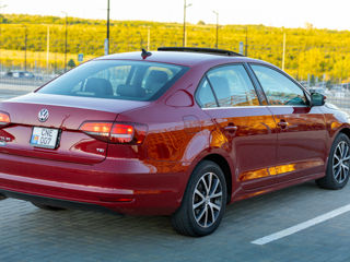 Volkswagen Jetta foto 4