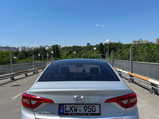 Hyundai Sonata foto 13