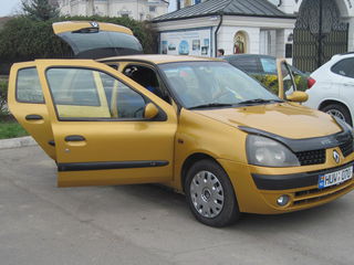 Renault Clio Symbol foto 1